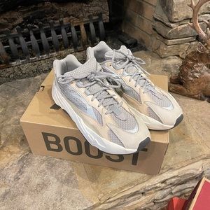 Yeezy Boost 700; Men’s 12; Cream